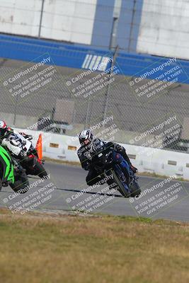 media/Nov-26-2022-Fastrack Riders (Sat) [[b001e85eef]]/Level 2/Session 3 Outside Turn 9/